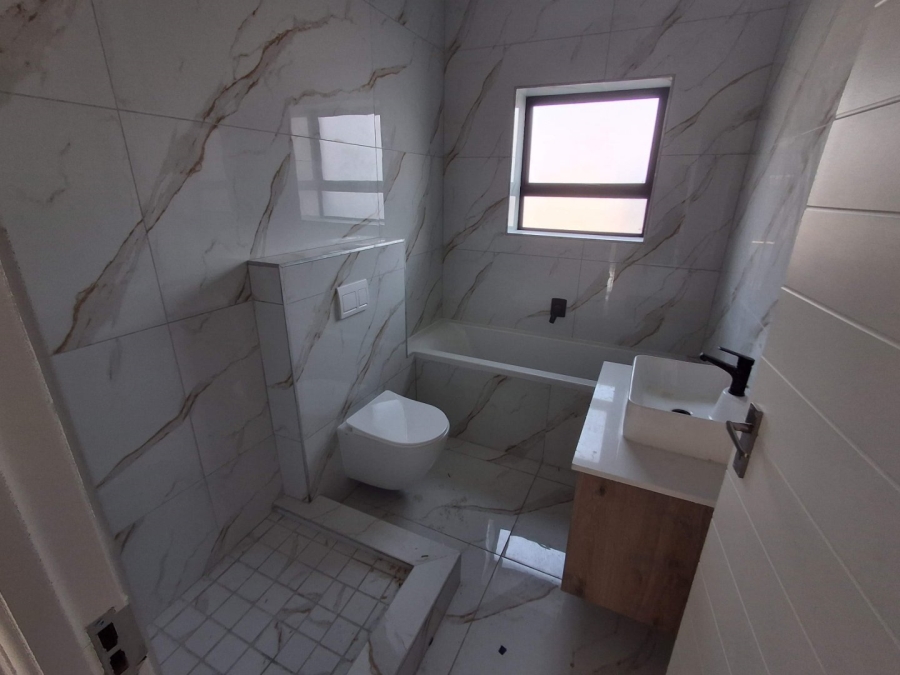 3 Bedroom Property for Sale in Sandown Western Cape